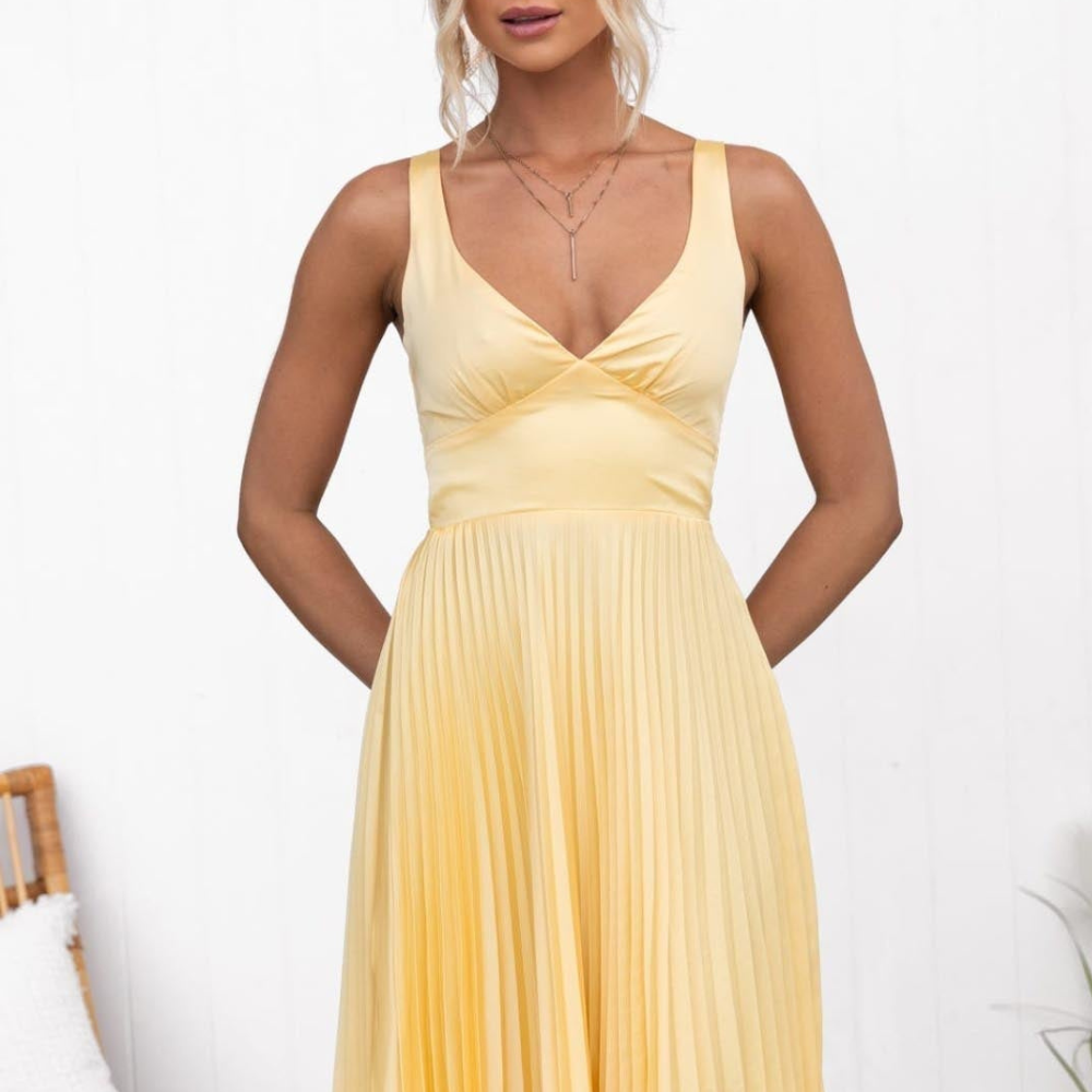 Solene Women’s Maxi Dress – Pleated V-Neck Lightweight Elegant Summer Fit